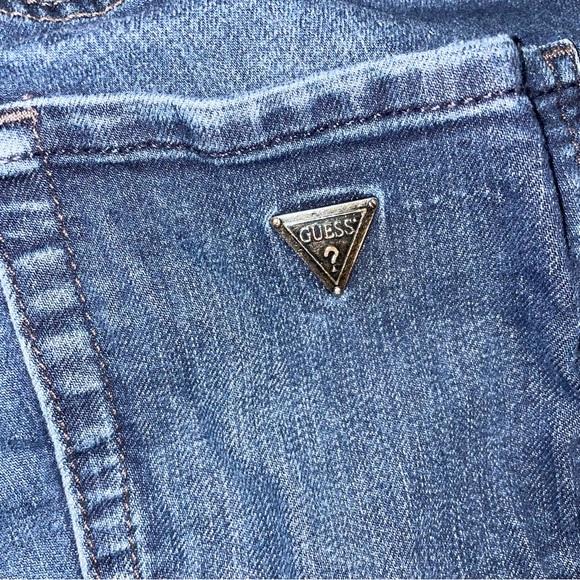 Guess Jeans - Picture 4 of 6